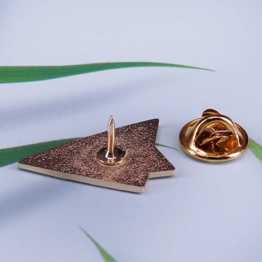 Pin's origami avion "Let it go"